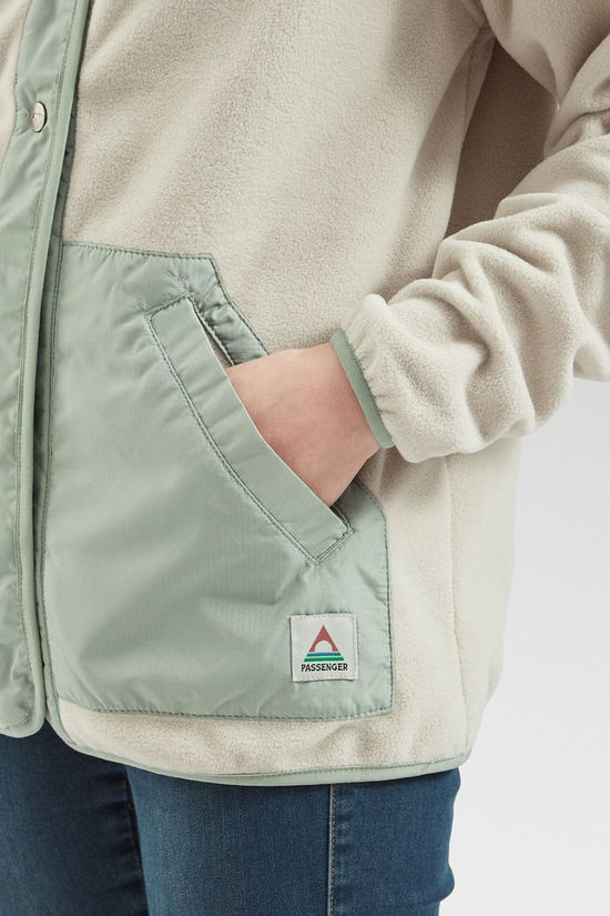 Passenger Womens Navegado Recycled Polar Fleece Jacket Oatmeal