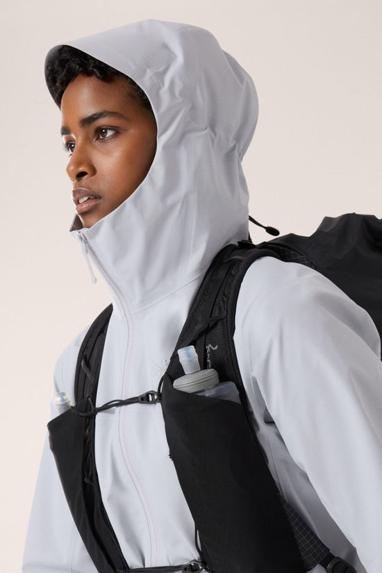 Arc'teryx Womens Beta Jacket Solitude