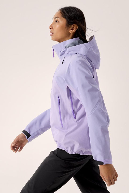 Arc'teryx Womens Beta AR Jacket Mallow