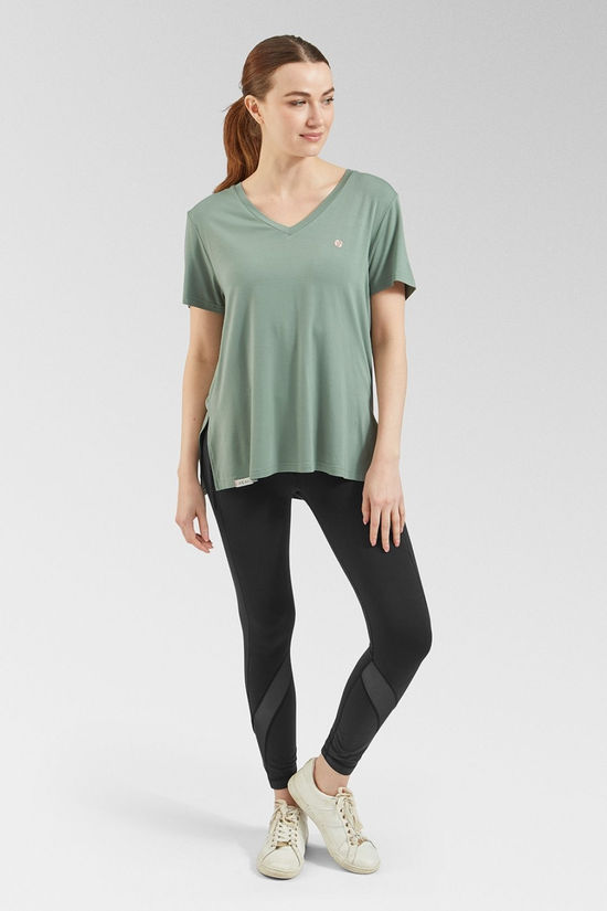 Acai Womens Relaxed T-Shirt Lilypad