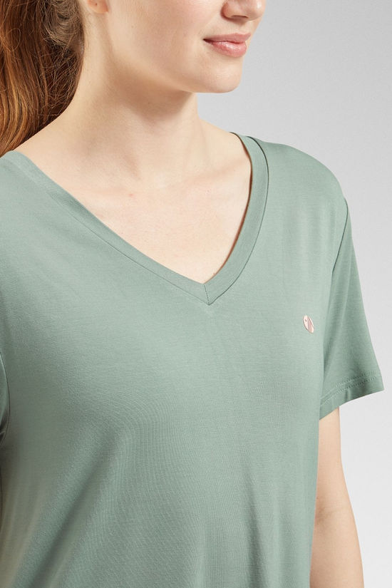 Acai Womens Relaxed T-Shirt Lilypad