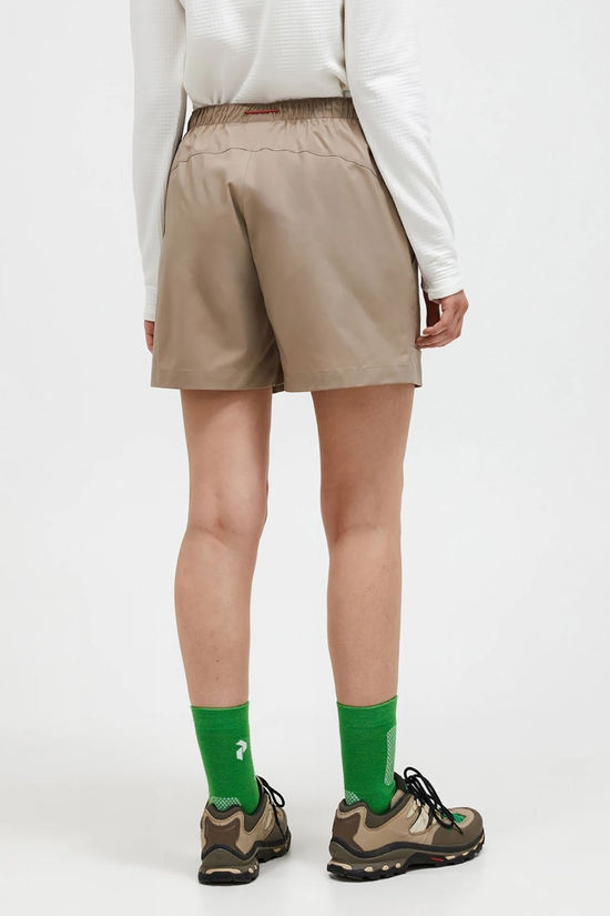 Peak Performance Womens Outdoor Cargo Shorts Avid Beige