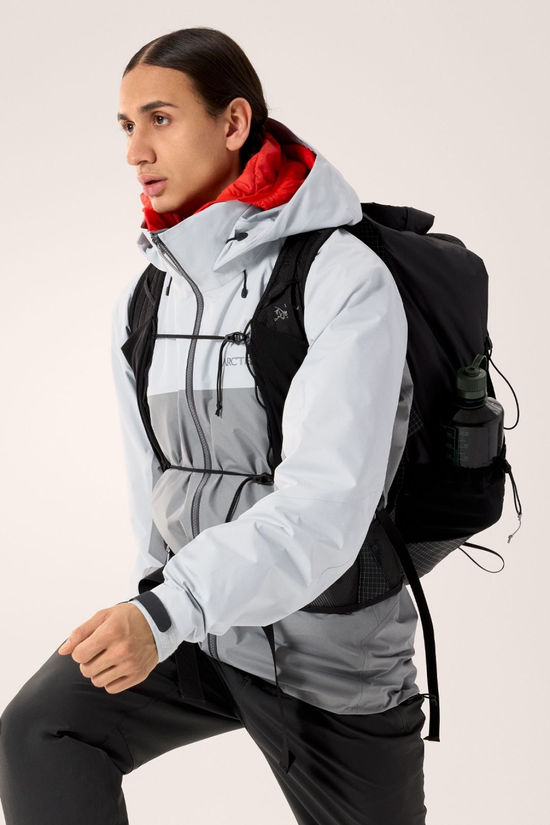 Arc'teryx Mens Beta AR Jacket Solitude/Void