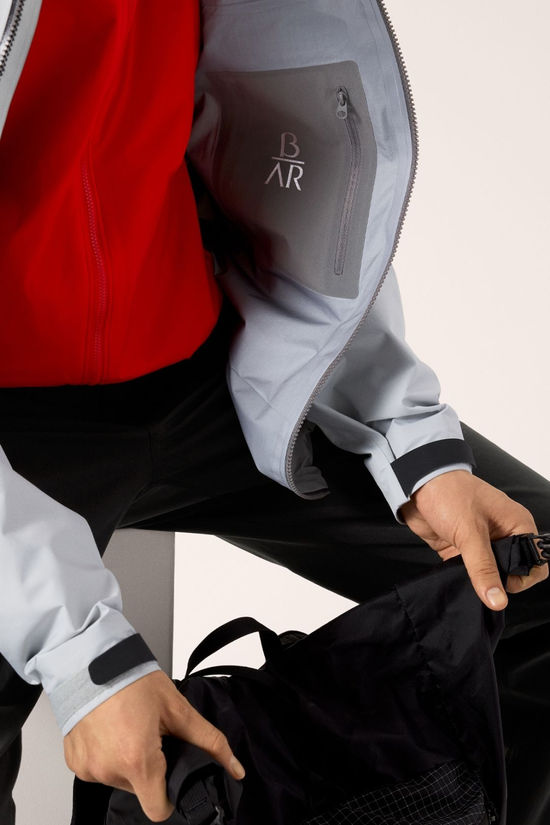 Arc'teryx Mens Beta AR Jacket Solitude/Void