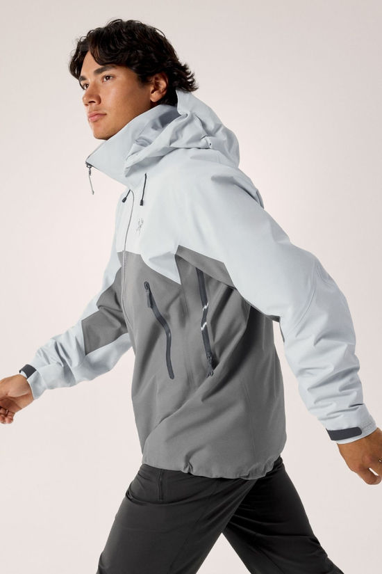 Arc'teryx Mens Beta AR Jacket  Solitude / Void