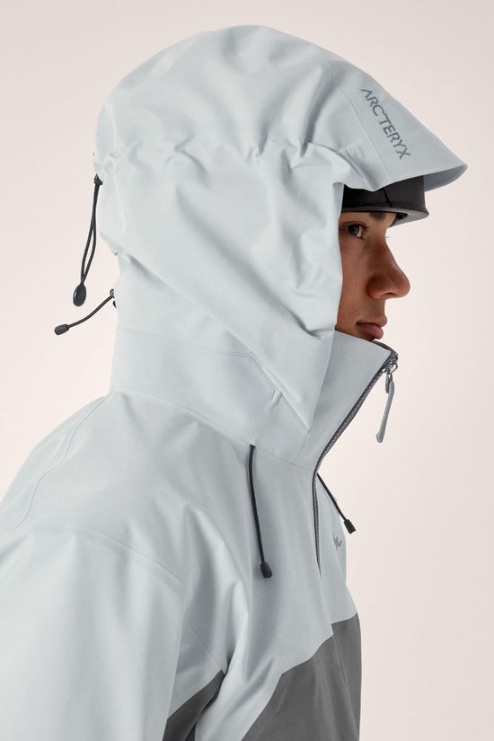 Arc'teryx Mens Beta AR Jacket  Solitude / Void