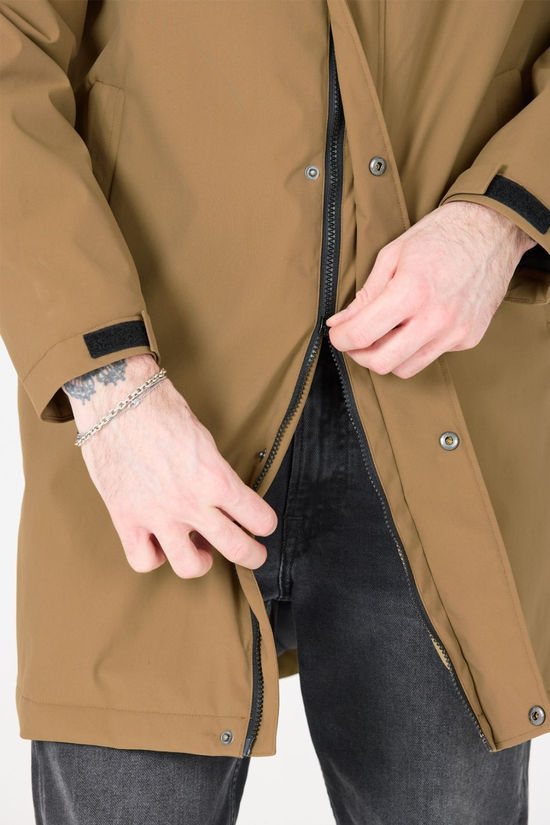 Whistler Mens Volcan Parka  Kangarow