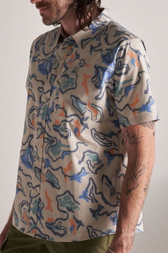 Passenger Mens Traveller Short Sleeve Stretch Shirt Abstract Strata Multi