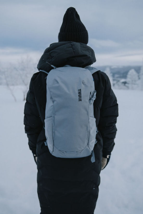 Thule All Trail 18L Daypack Pond