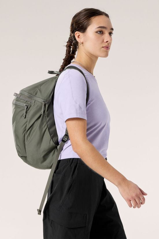 Arc'teryx Unisex Heliad 15 Daypack Forage