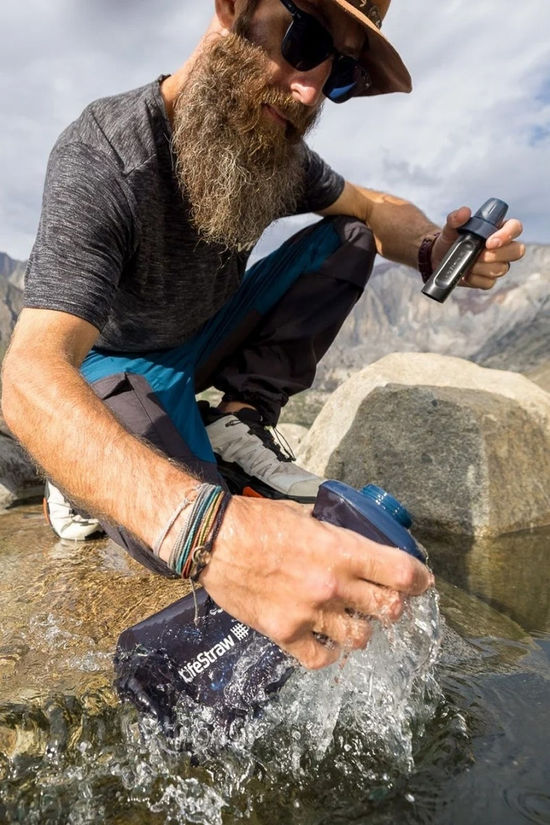 LifeStraw Peak Series Collapsible Squeeze Bottle With Filter - 650ml Dark Grey