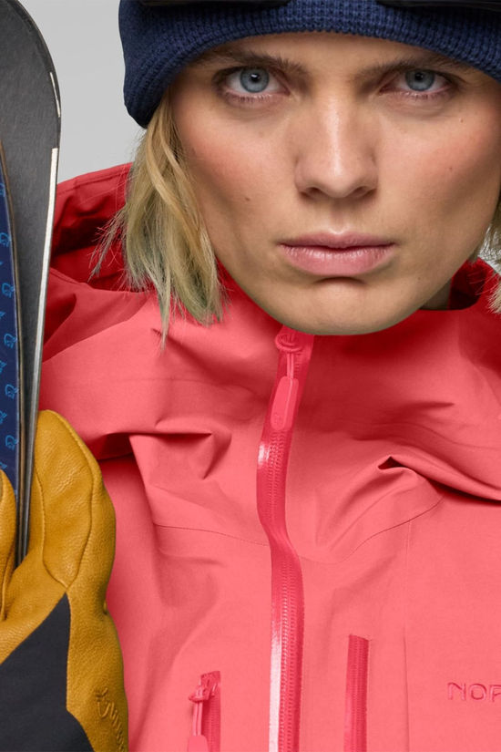 Norrona Womens Lofoten GTX PRO Jacket  Calypso Coral