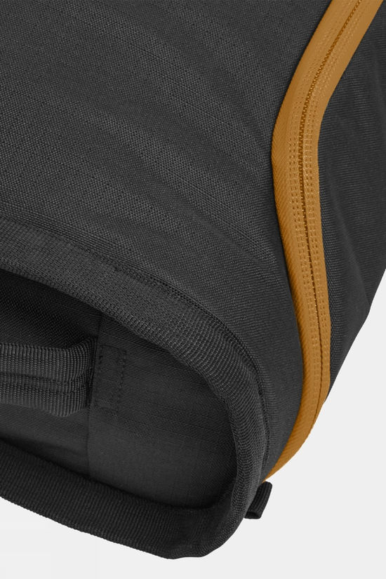 Thule Roundtrip Snowboard Bag - 165cm Black