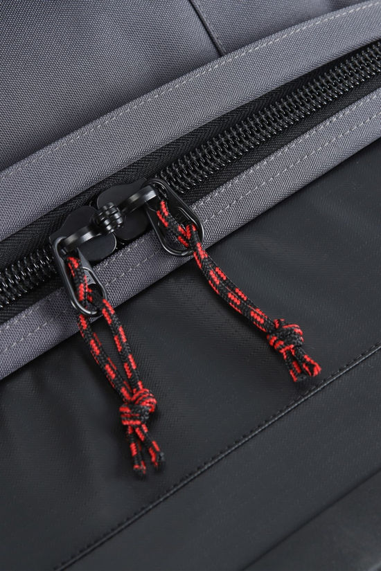 Snow and Rock 105L Split Level Wheeled Roller Bag Black